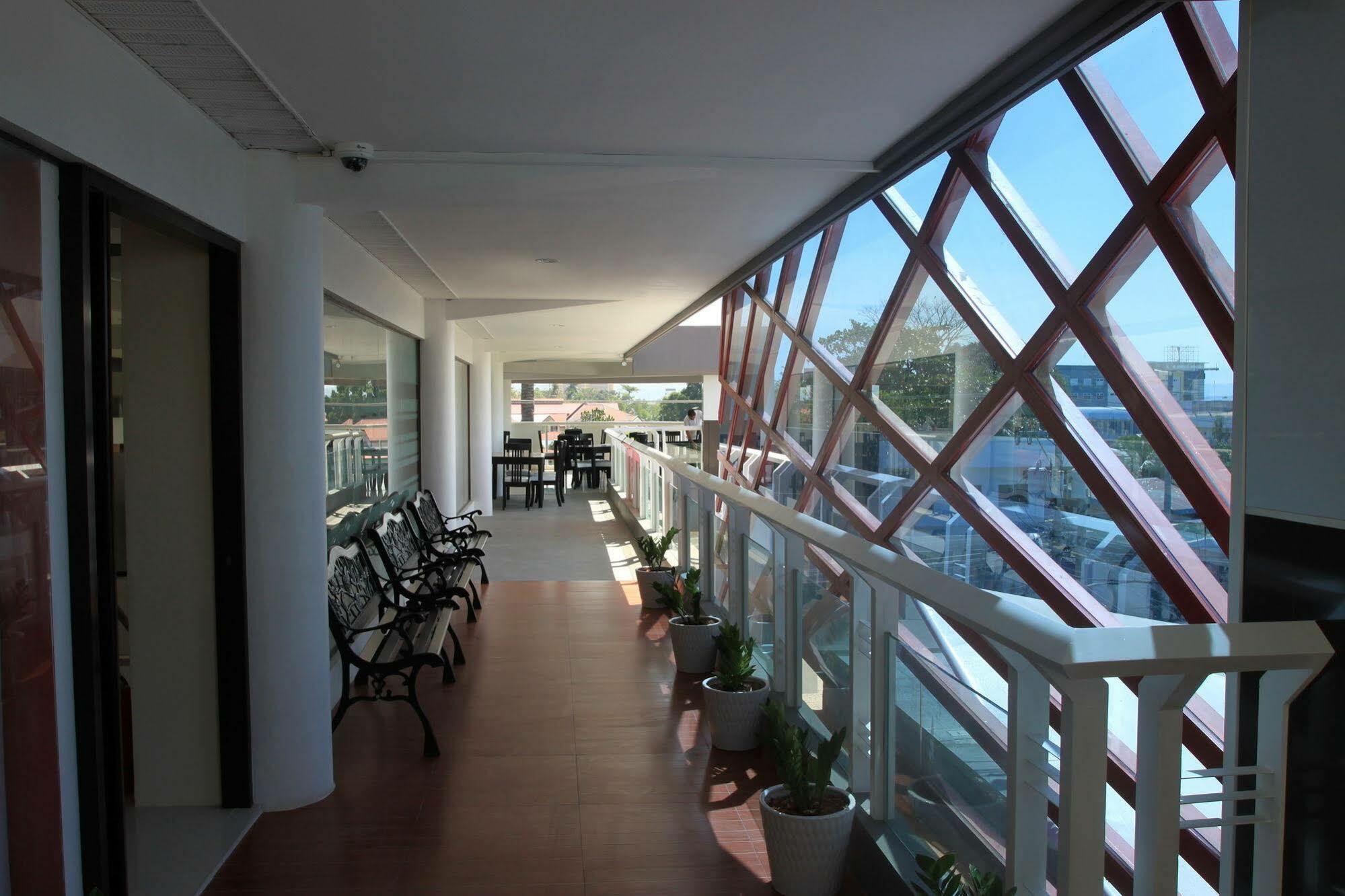 Sumo Asia Hotels - Davao City Екстериор снимка